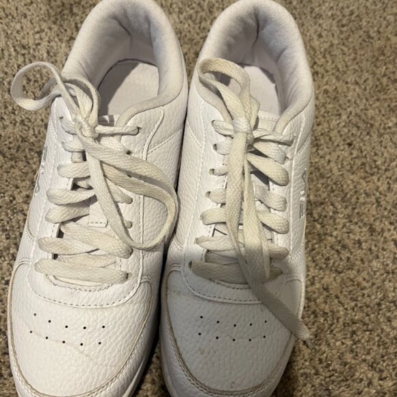 FILA WOMENS WHITE WITH CHEETAH STIP ON SIDE SZ 7M - Picture 7 of 7
